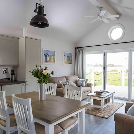 Oreo Shack At The Bay Filey, Sleeps 4-5 , Pet-free