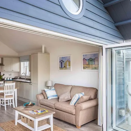 Oreo Shack At The Bay Filey, Sleeps 4-5 , Pet-free