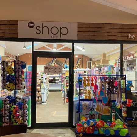 Oreo Shack At The Bay Filey, Sleeps 4-5 , Pet-free