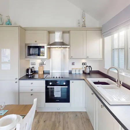 Oreo Shack, The Bay, 2 Bedrooms With Ensuites, Parking For 2 Cars, Strictly Pet-free Casa vacanze